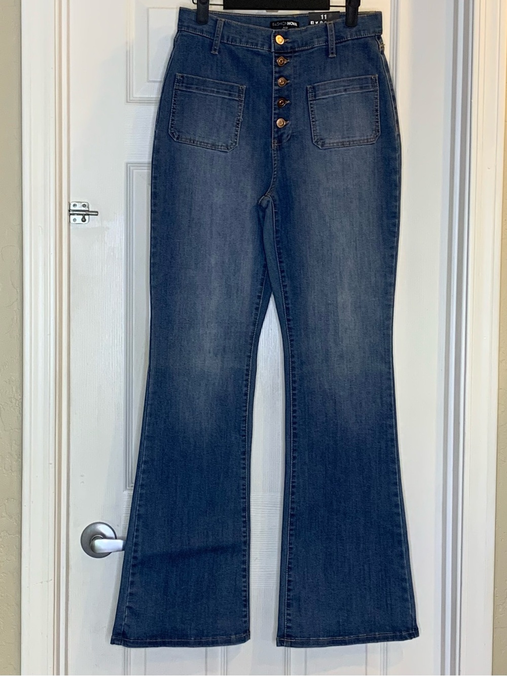 Fashion Nova High Rise Wide Leg Flare Jeans Size 11/30